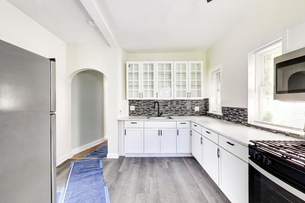 43 N Menard Avenue - Photo 8