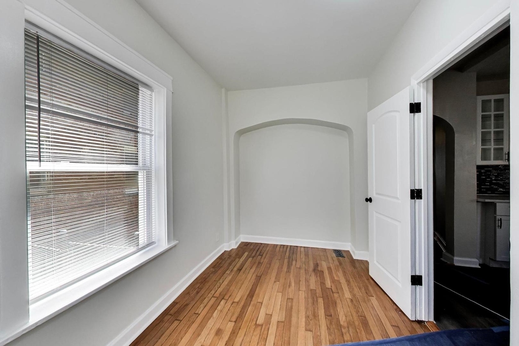 43 N Menard Avenue - Photo 13