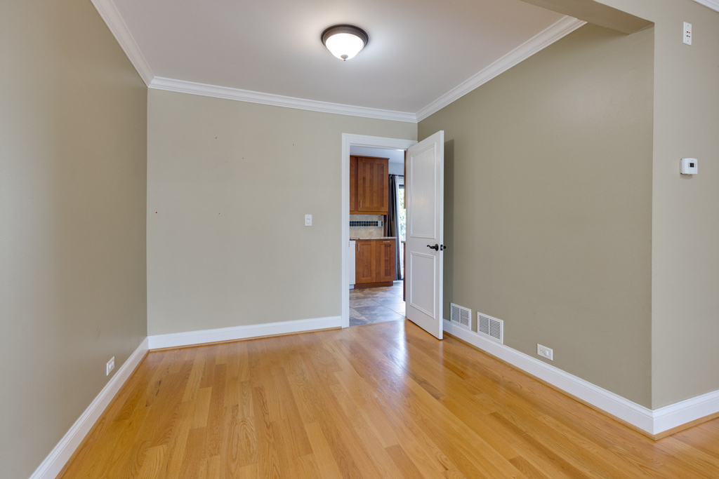 740 Lakeview Point - Photo 8