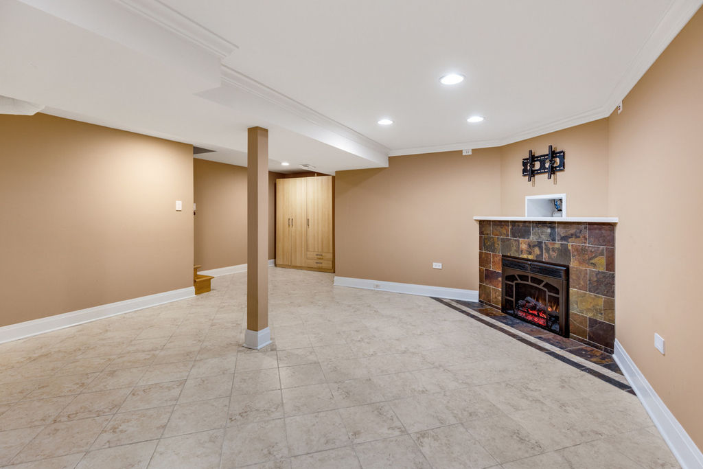 740 Lakeview Point - Photo 19