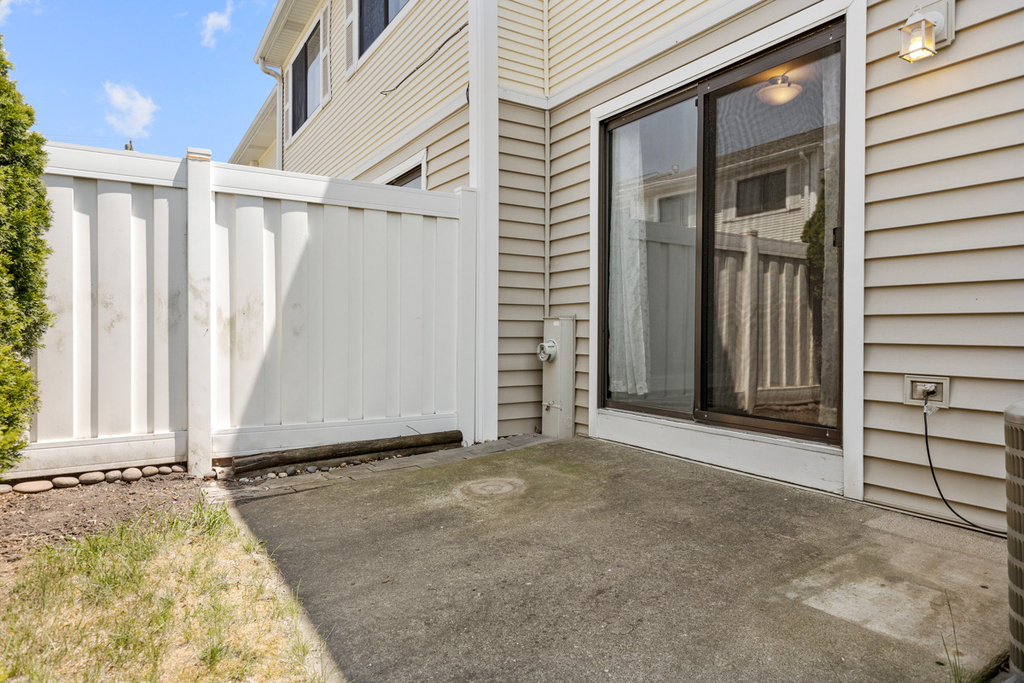 740 Lakeview Point - Photo 24