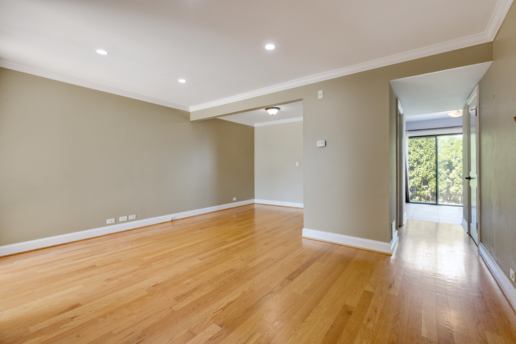 740 Lakeview Point - Photo 5