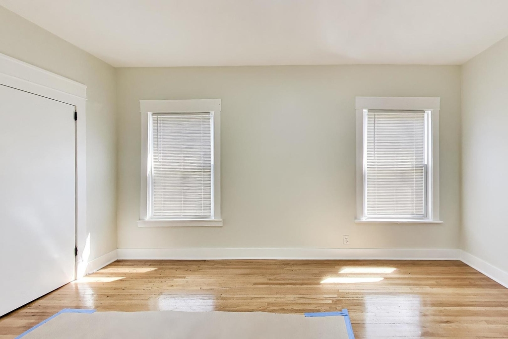 43 N Menard Avenue - Photo 16