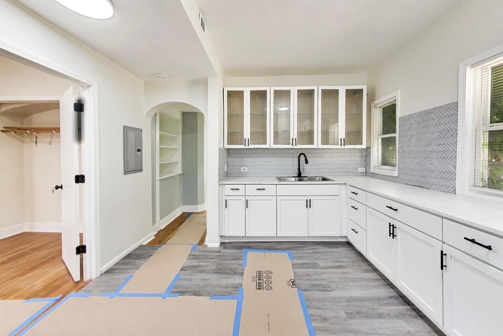 43 N Menard Avenue - Photo 5