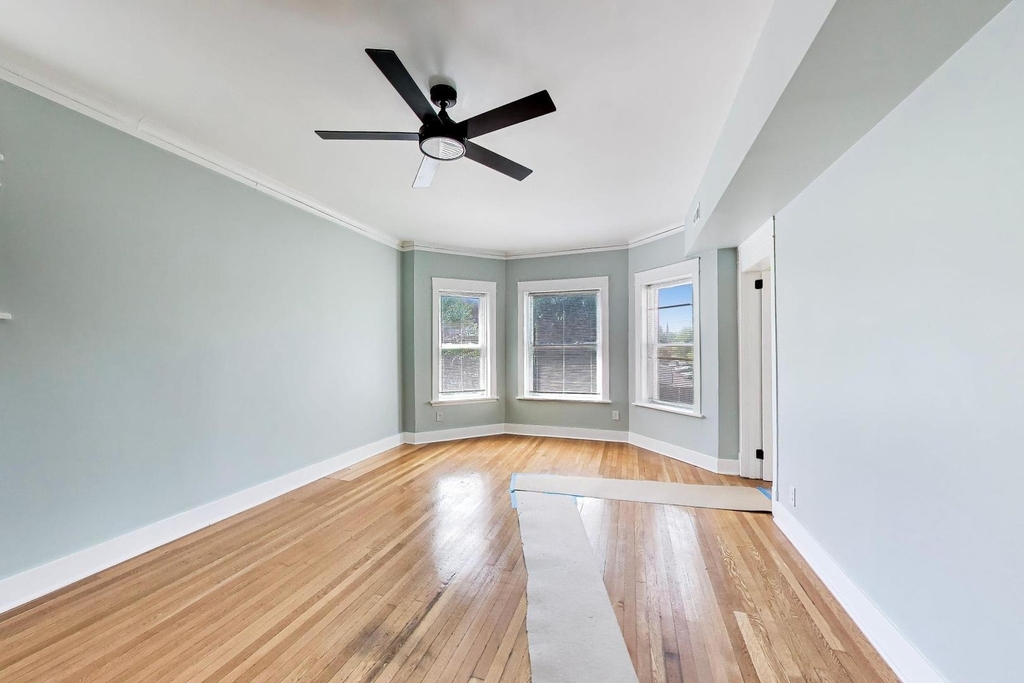 43 N Menard Avenue - Photo 4