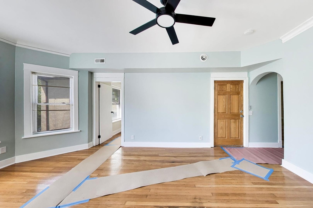 43 N Menard Avenue - Photo 2