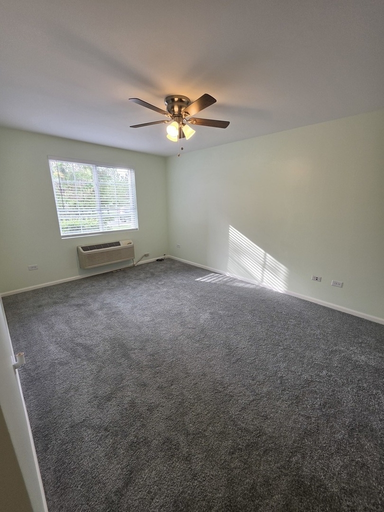 101 Silverstone Drive - Photo 14