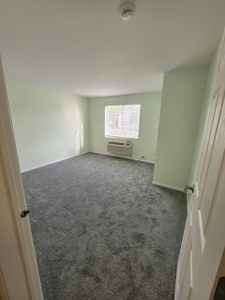 101 Silverstone Drive - Photo 10