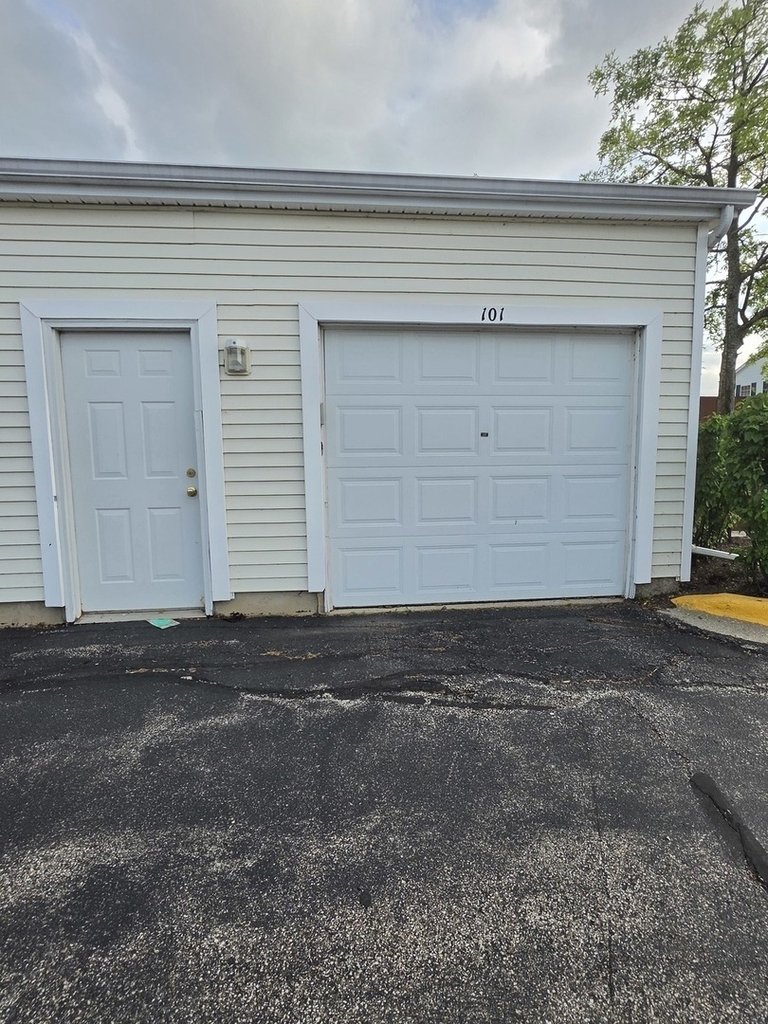 101 Silverstone Drive - Photo 19