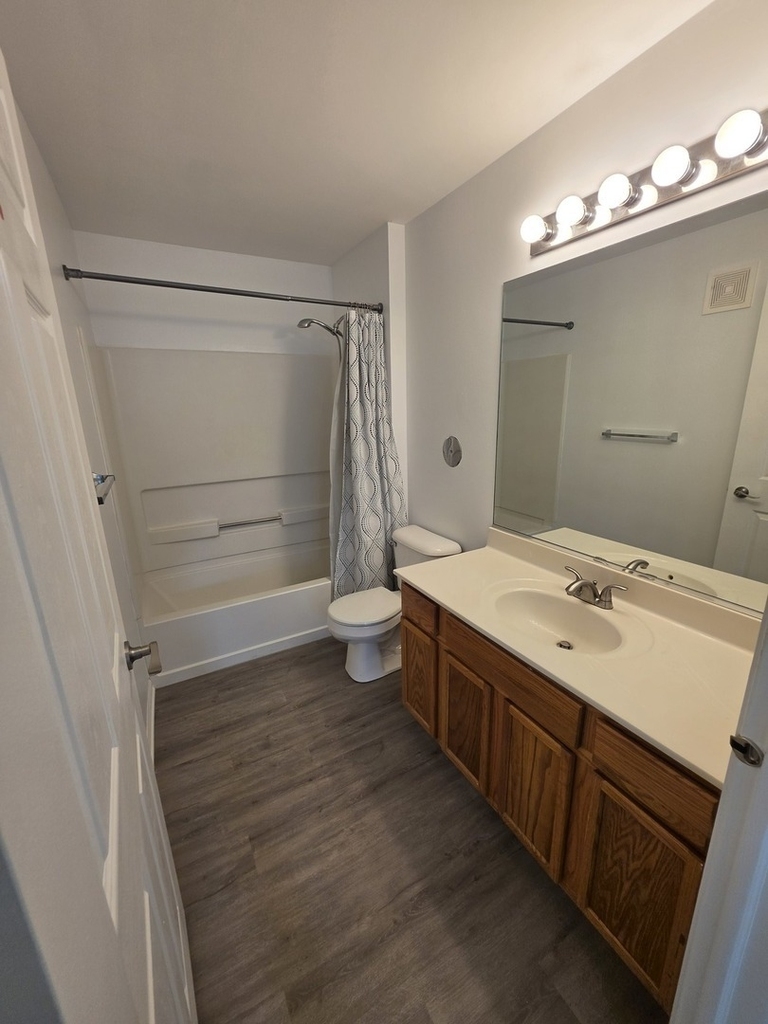 101 Silverstone Drive - Photo 13