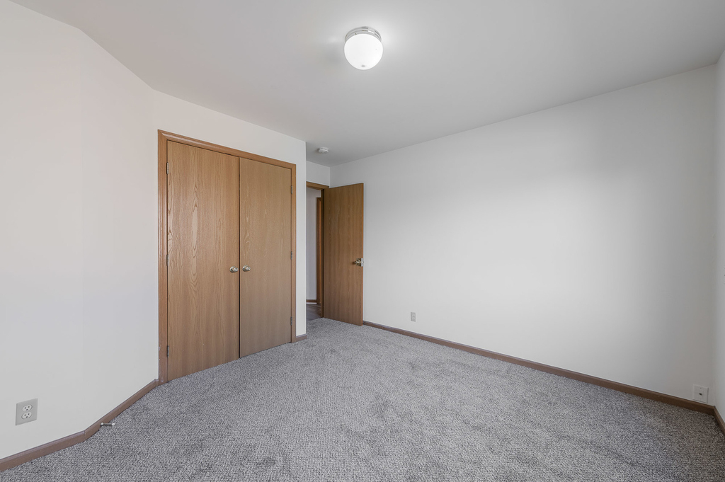 915 Spiros Court - Photo 10