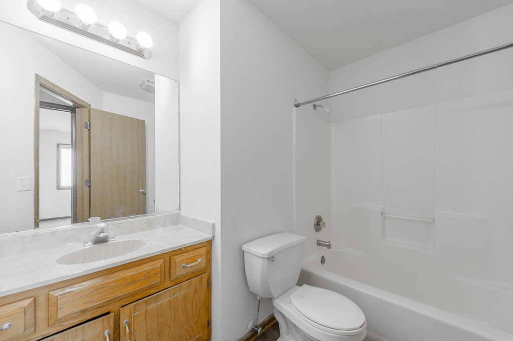 915 Spiros Court - Photo 7