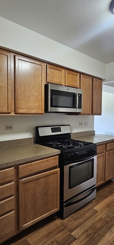 833 Village Quarter Road - Photo 6