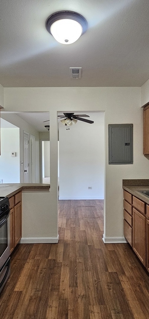 833 Village Quarter Road - Photo 13