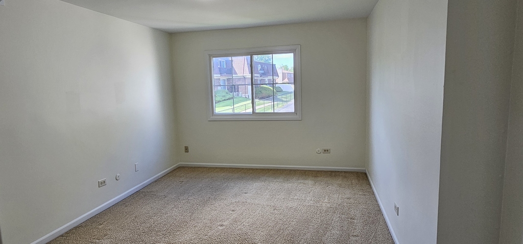 833 Village Quarter Road - Photo 19