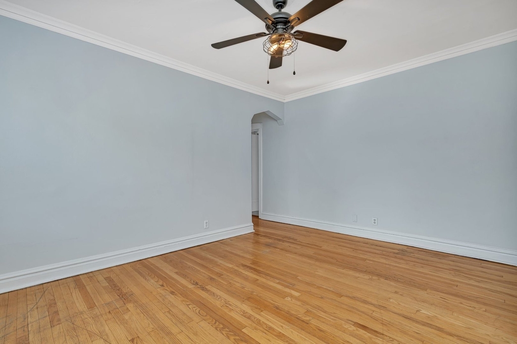 317 W Calendar Avenue - Photo 10
