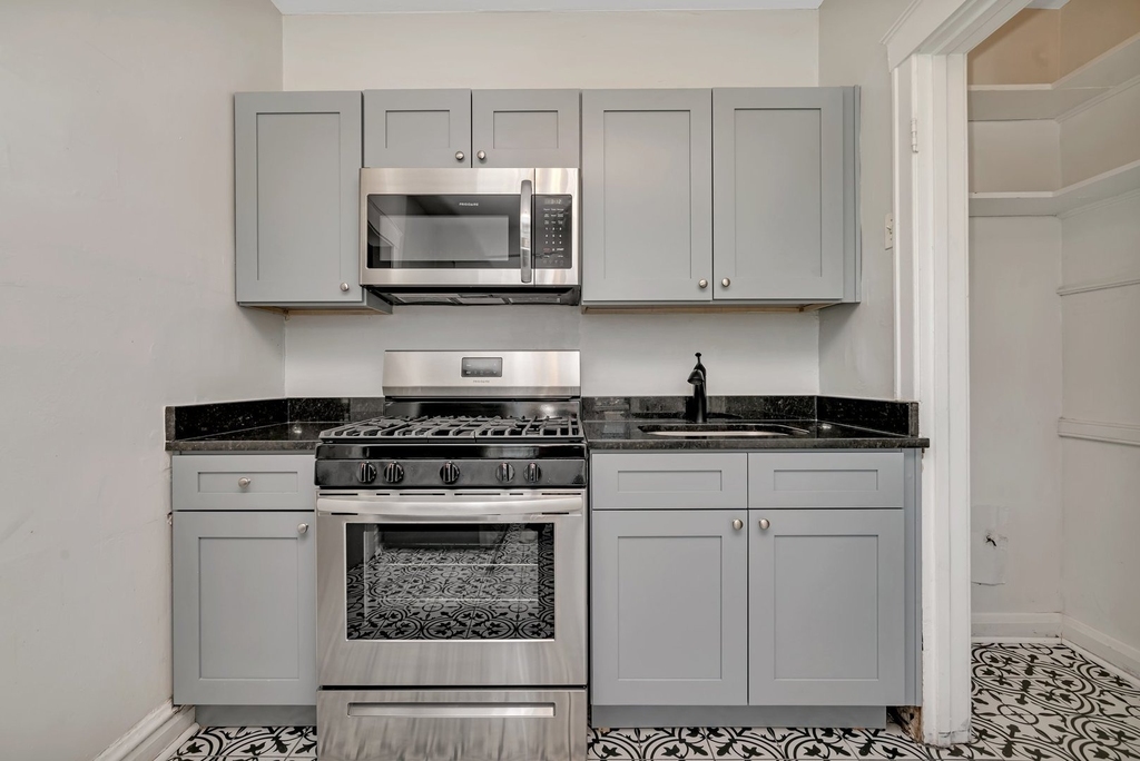 317 W Calendar Avenue - Photo 1
