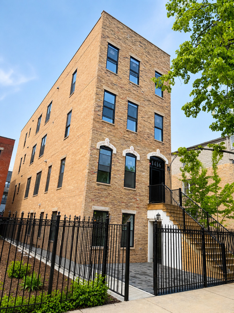 1416 N Maplewood Avenue - Photo 0