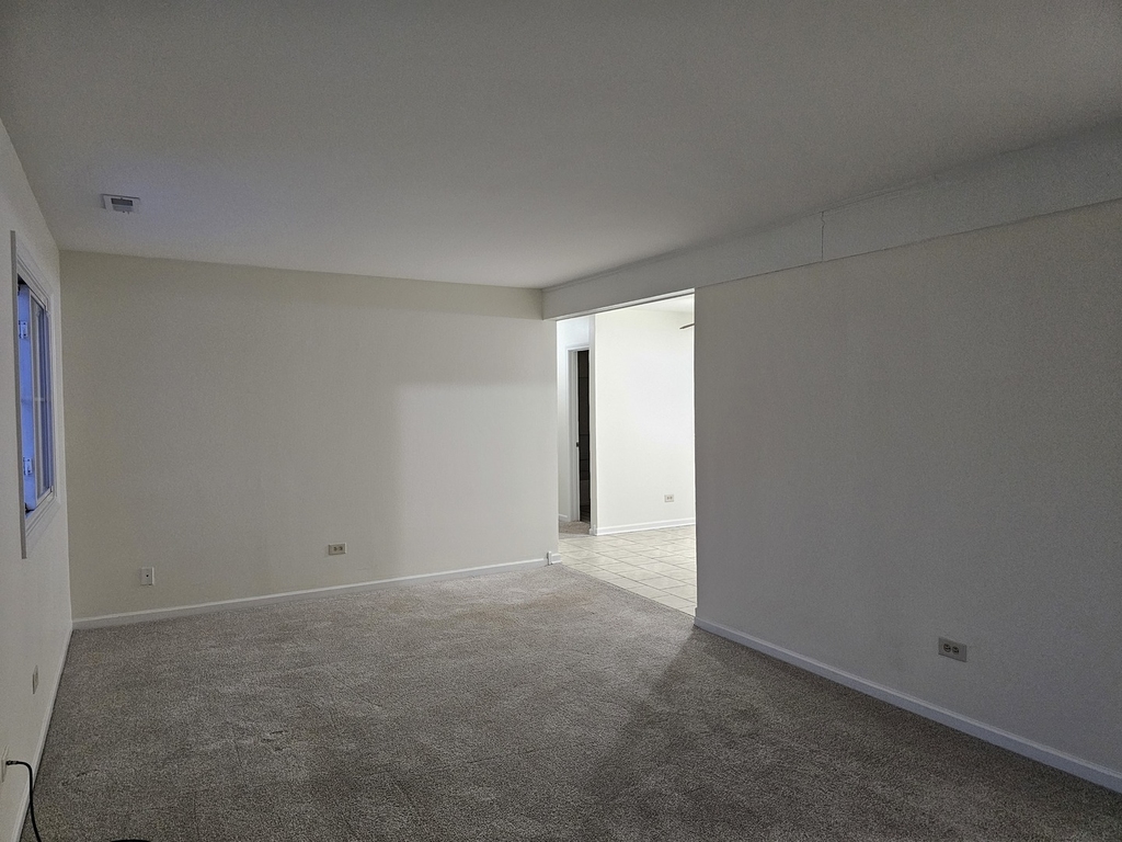 833 Village Quarter Road - Photo 4