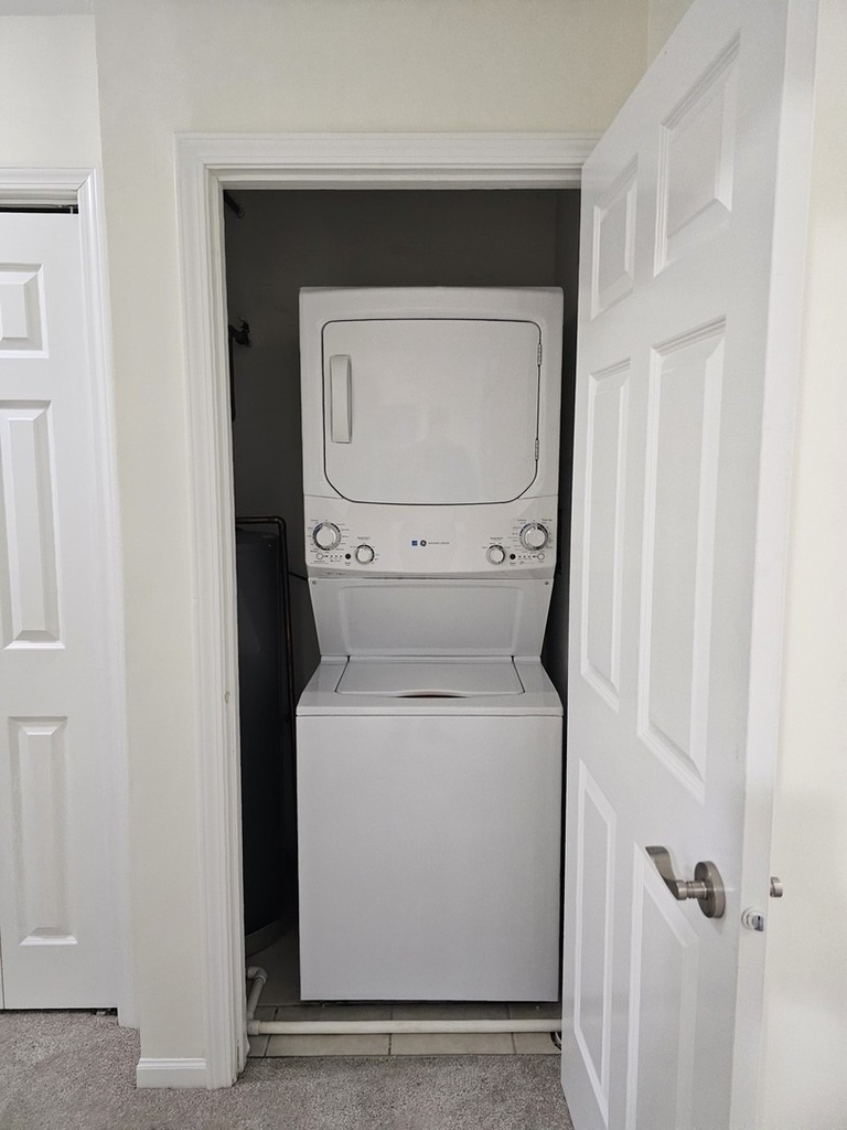 833 Village Quarter Road - Photo 14