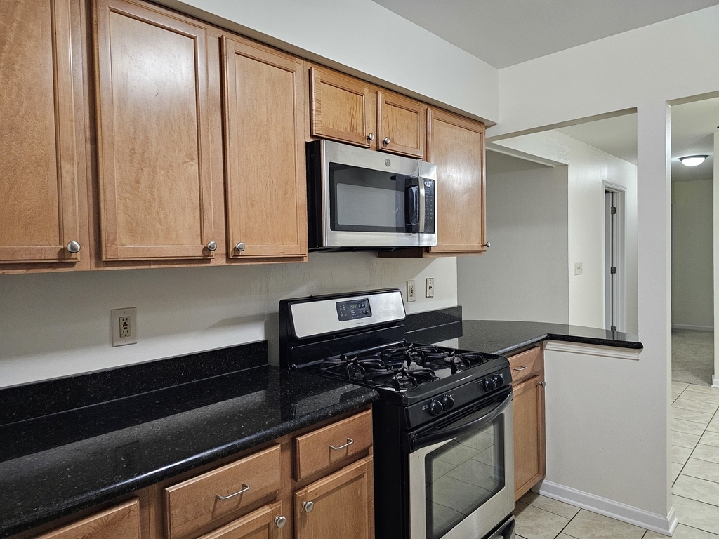 833 Village Quarter Road - Photo 2