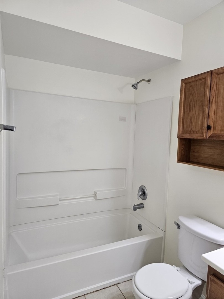 833 Village Quarter Road - Photo 18