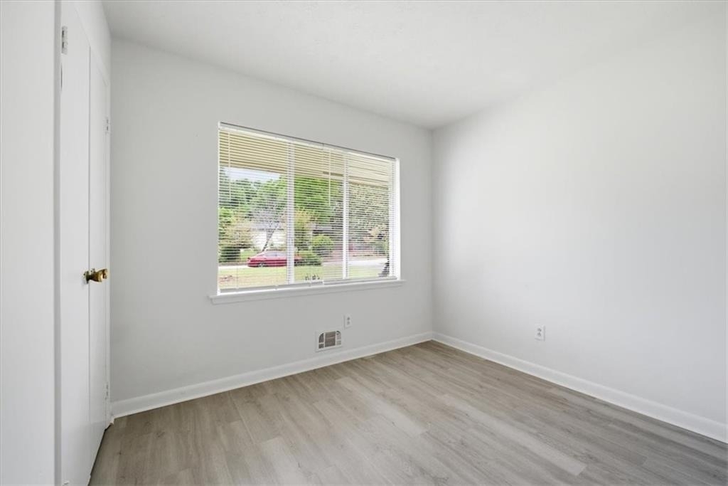 1947 Grange Drive Se - Photo 8