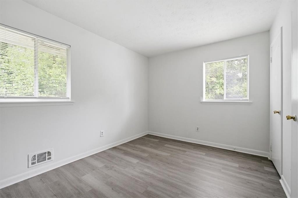 1947 Grange Drive Se - Photo 10