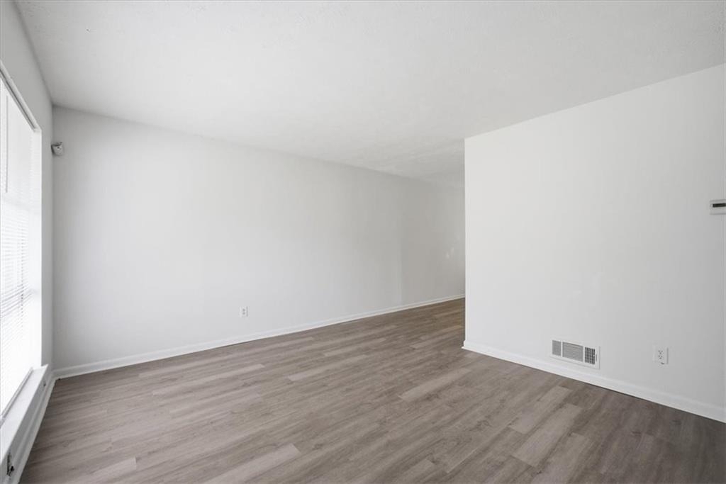 1947 Grange Drive Se - Photo 4