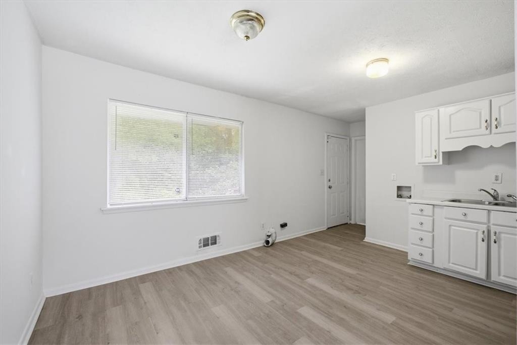 1947 Grange Drive Se - Photo 5