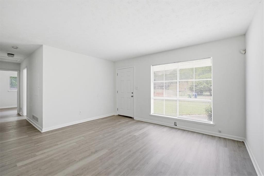 1947 Grange Drive Se - Photo 3