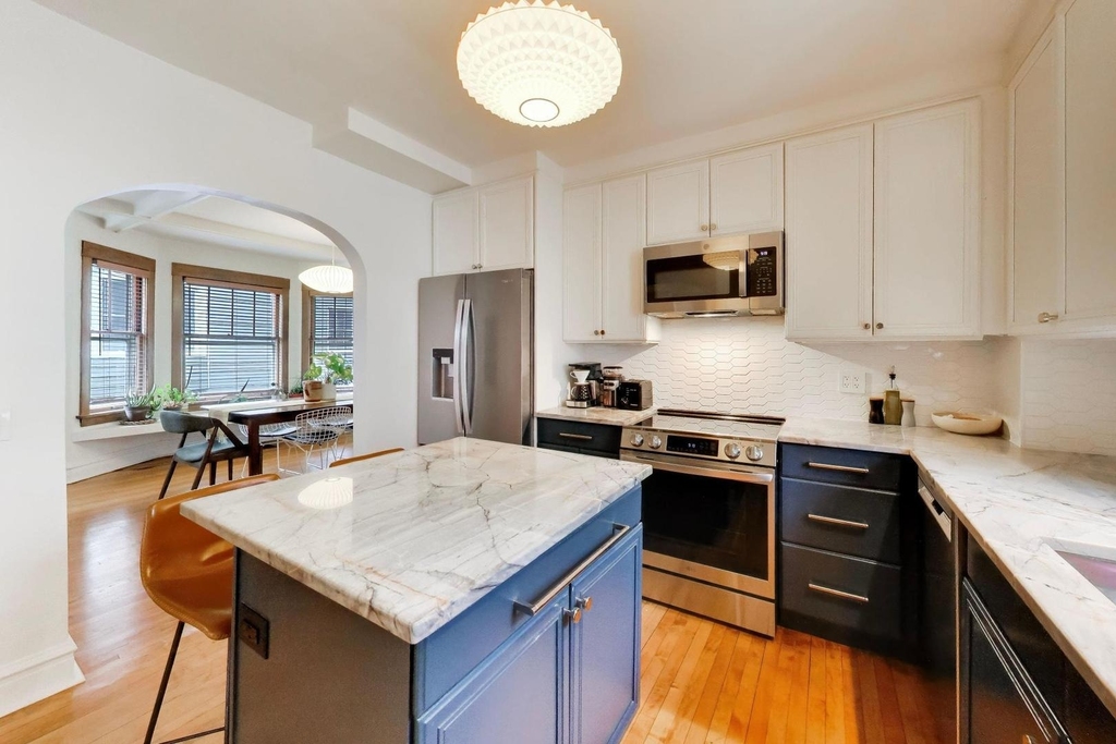 3926 N Ridgeway Avenue - Photo 11