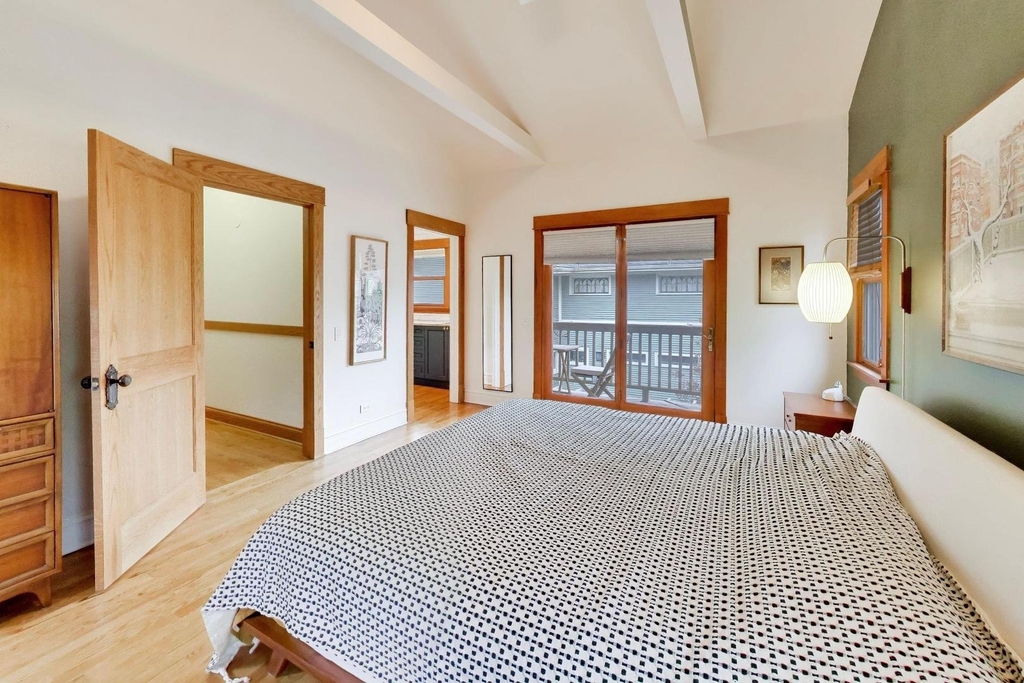 3926 N Ridgeway Avenue - Photo 17