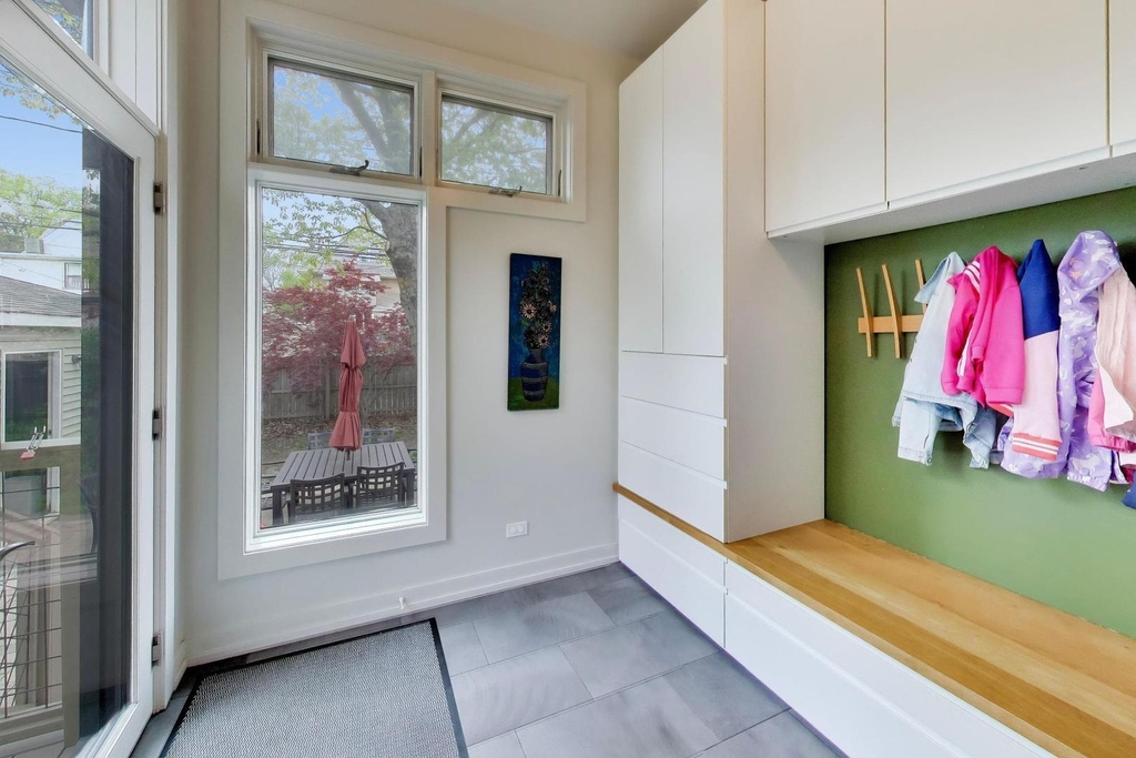 3926 N Ridgeway Avenue - Photo 29