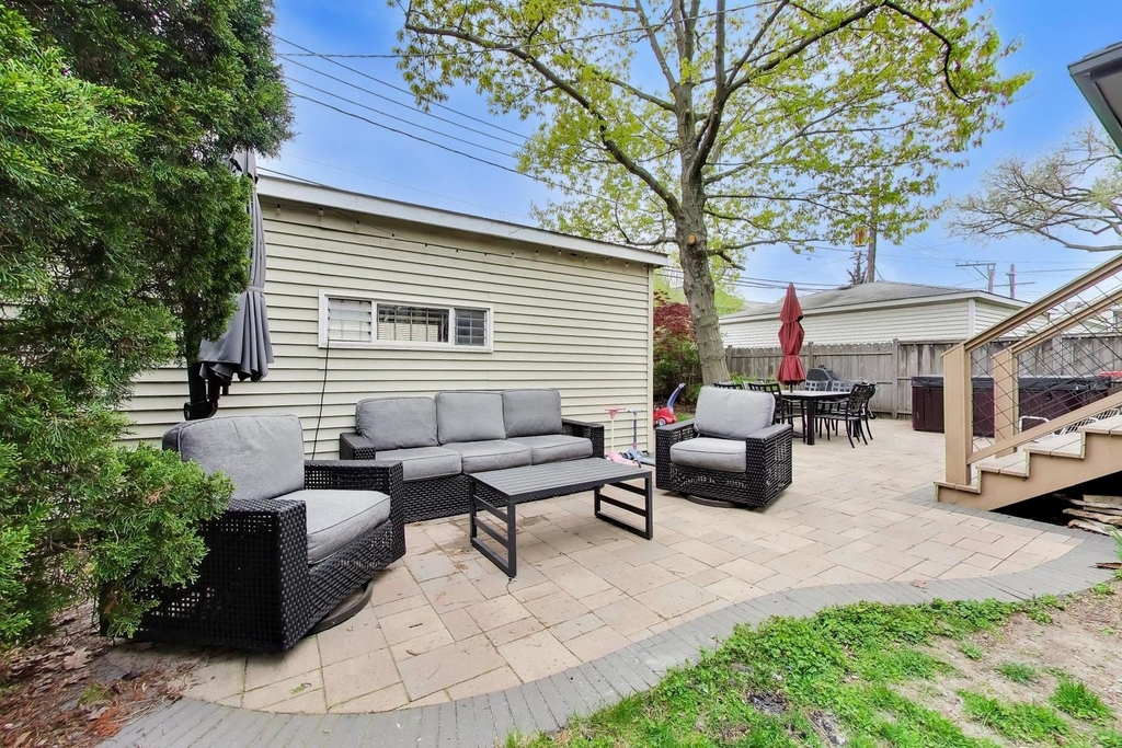 3926 N Ridgeway Avenue - Photo 30