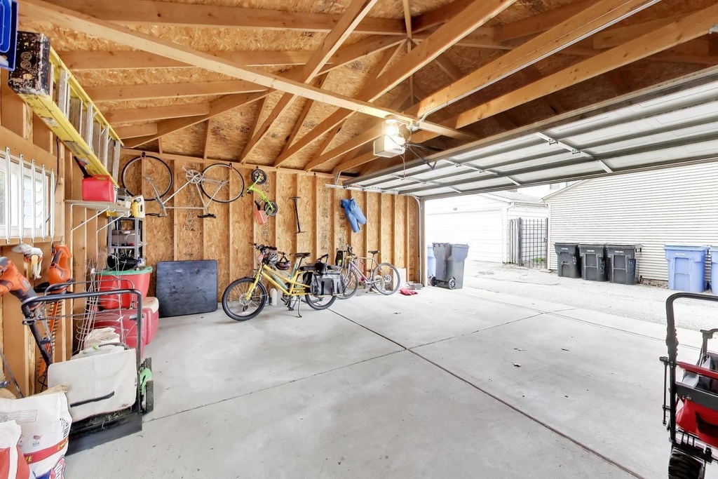 3926 N Ridgeway Avenue - Photo 35