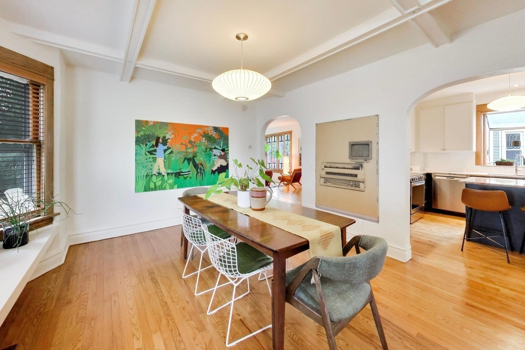 3926 N Ridgeway Avenue - Photo 9