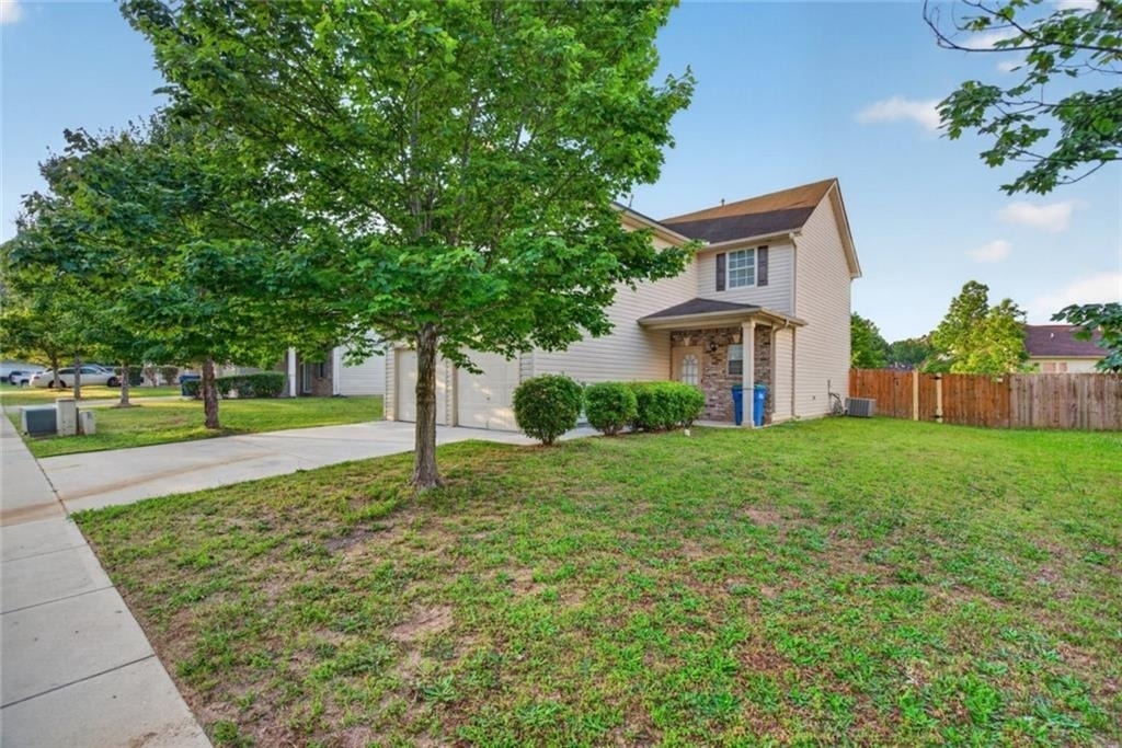 6120 Hemperly Road - Photo 2