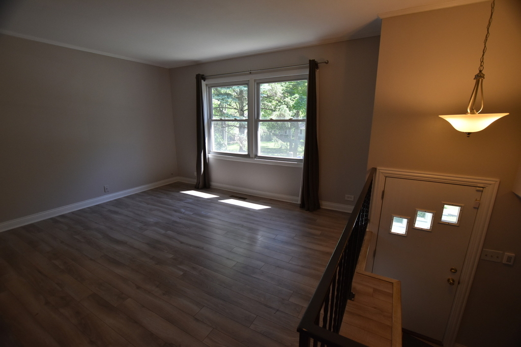 7852 Sprucewood Avenue - Photo 4