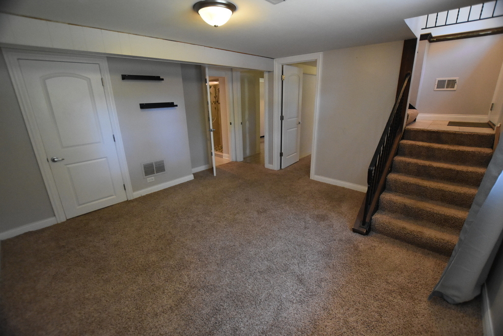 7852 Sprucewood Avenue - Photo 32