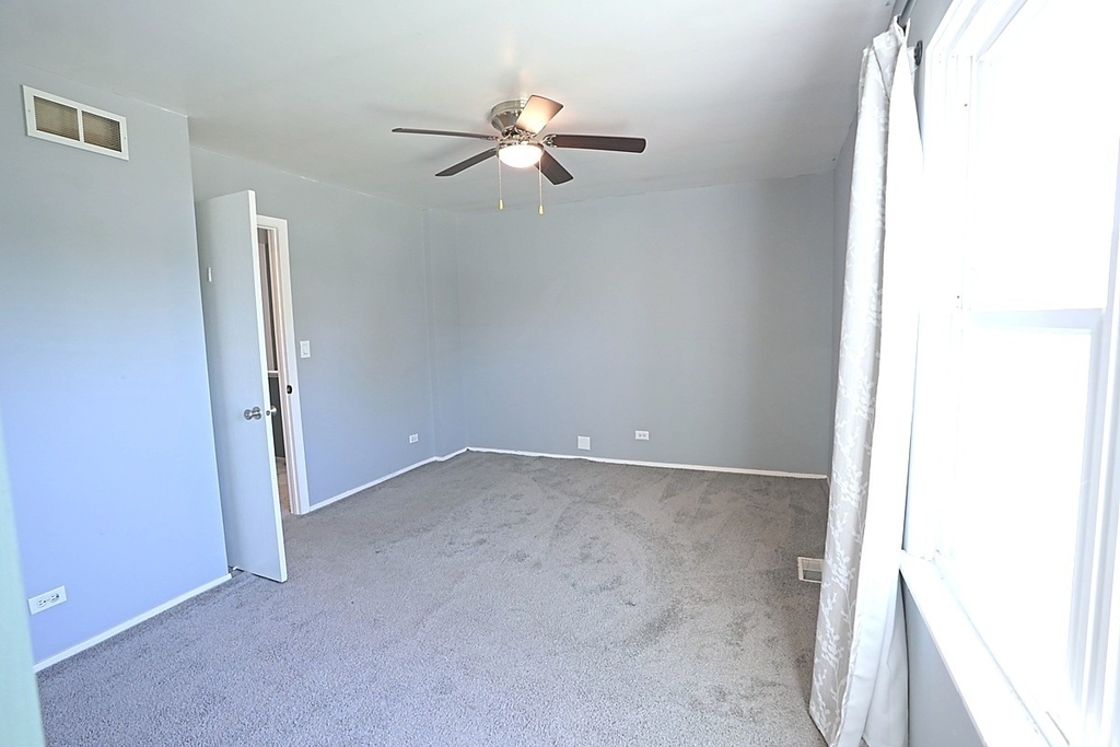 2684 Waterford Court - Photo 15