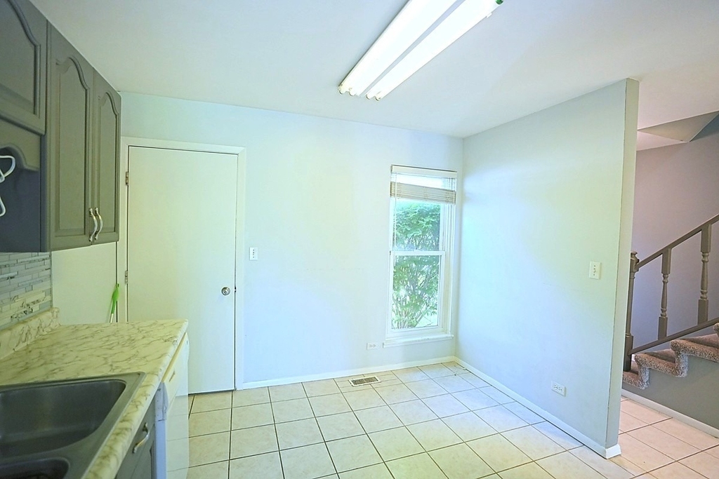 2684 Waterford Court - Photo 10