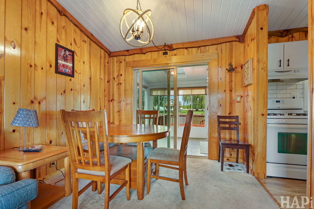707 Kingston Boulevard - Photo 11