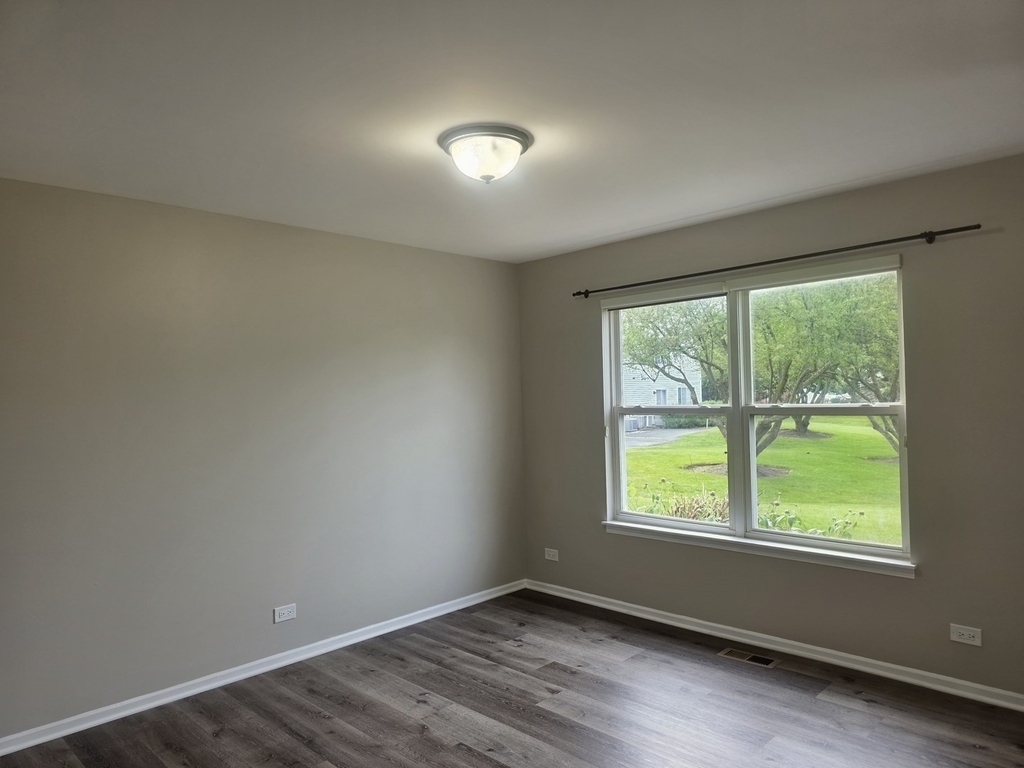 675 Fieldcrest Drive - Photo 11