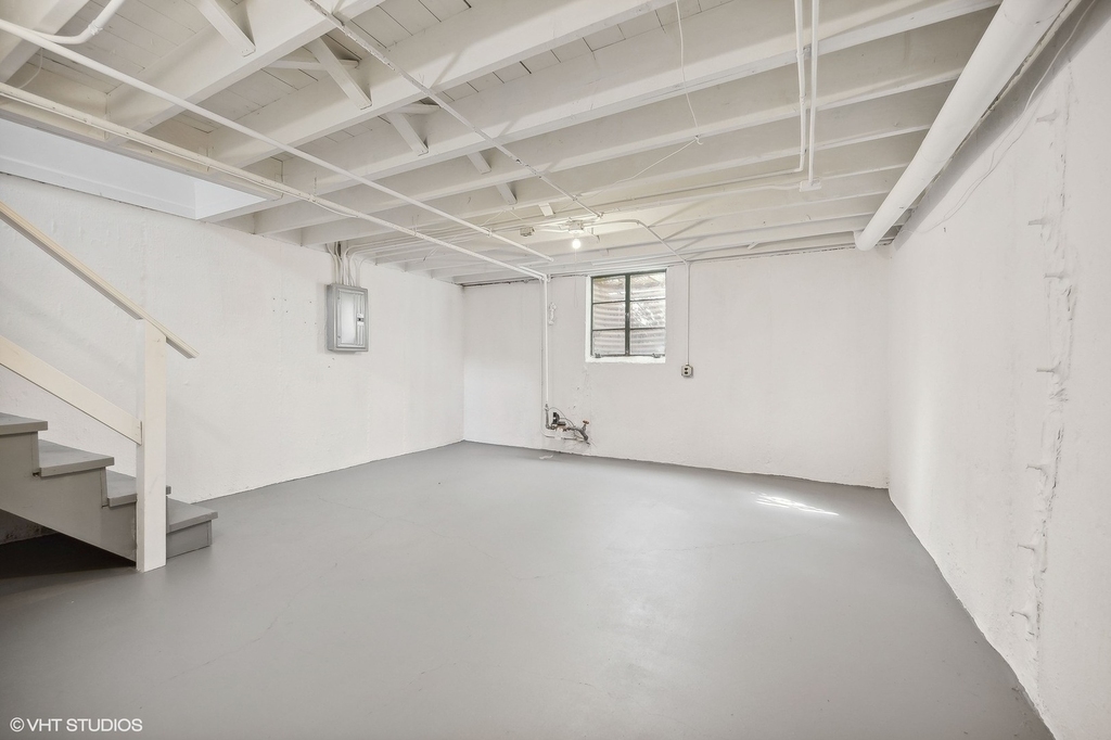 528 Poplar Drive - Photo 10