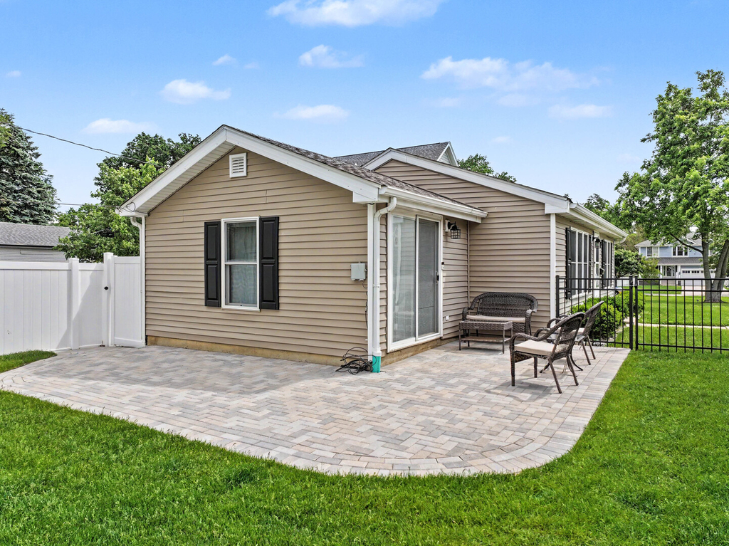 630 S Charlotte Street - Photo 18