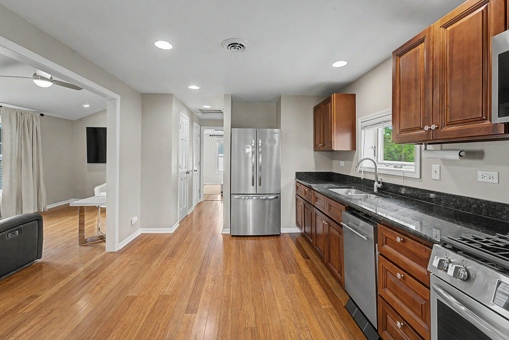 630 S Charlotte Street - Photo 12