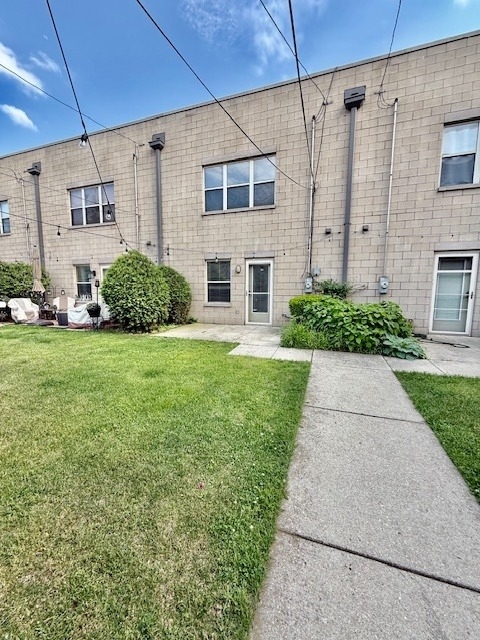 1138 W Washburne Avenue - Photo 16