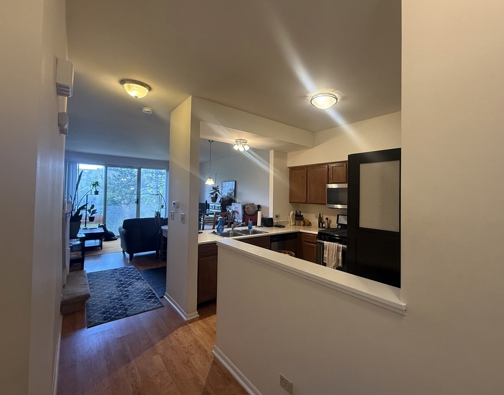 348 Fallbrook Court - Photo 3