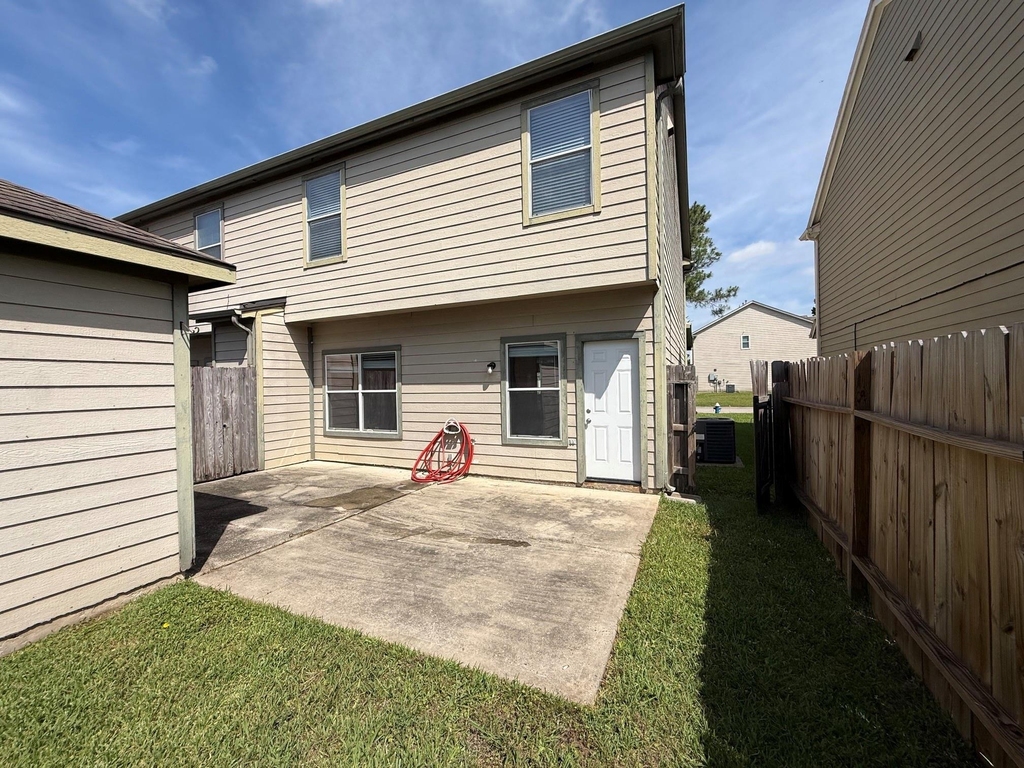 2114 Village Crossing Trail - Photo 15